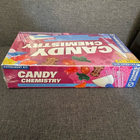 Thames & Kosmos Candy Chemistry Science Experiment & Candy Making Kit - Picture 5 of 7